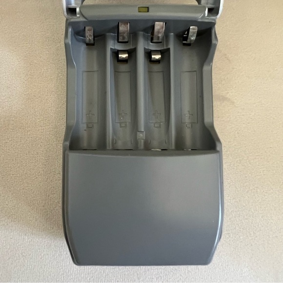 Sony Sony Cycle Energy BCG-34HC Battery Charger AA or AAA universal Power Plug - Picture 3 of 7